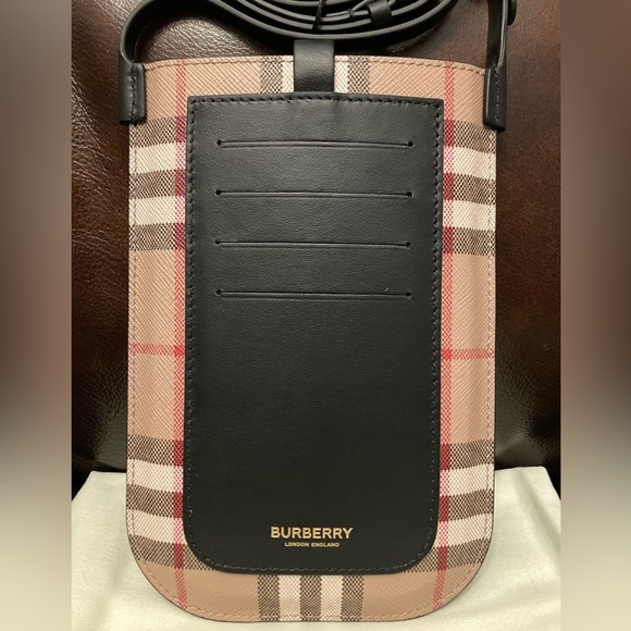 BNWT BURBERRY Vintage Check Anne Phone Case with Strap - Picture 4 of 12